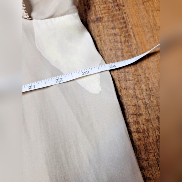 T Tahari ruffle shoulder blouse - Picture 7 of 9